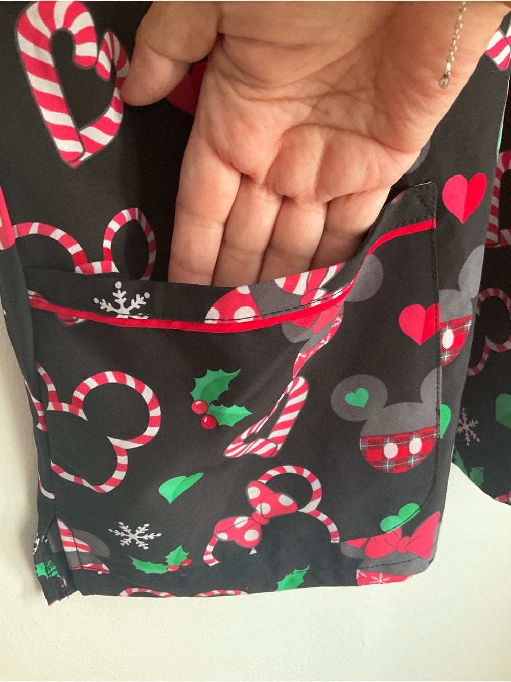 Disney Tooniforms Mickey Minnie Mouse Candy Cane Heart Scrub Top - Picture 4 of 10
